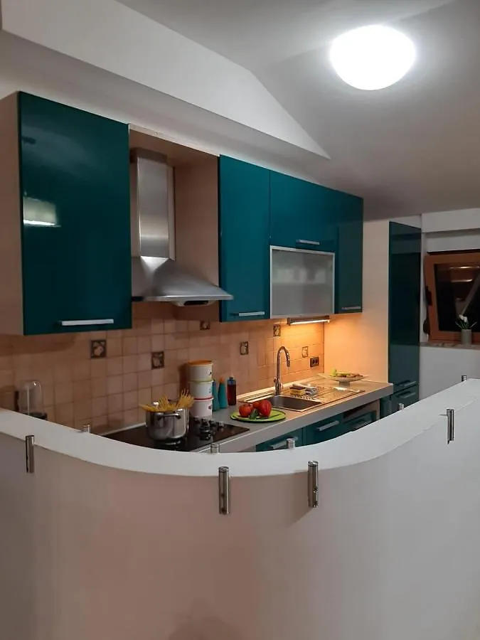 Διαμέρισμα Charming Sunshine Home Πούλα Κροατία